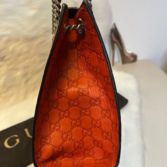 Gucci Tangerine Embossed Leather Shoulder Bag with gold hardware - Picture 9 of 17